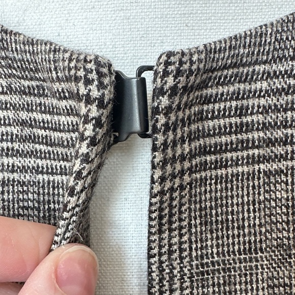 Alice + Olivia Gray Tan Plaid Cape Jacket SzM Leather Skirt Sz 6 Coordinated Set - Picture 11 of 13